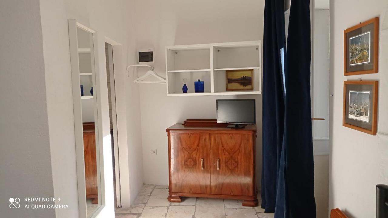 Charming Two-Bed Apartment Orange Garden Sutivan Kültér fotó